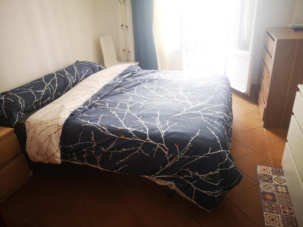 Centrica Habitacion Bed and Breakfast Madrid Esterno foto